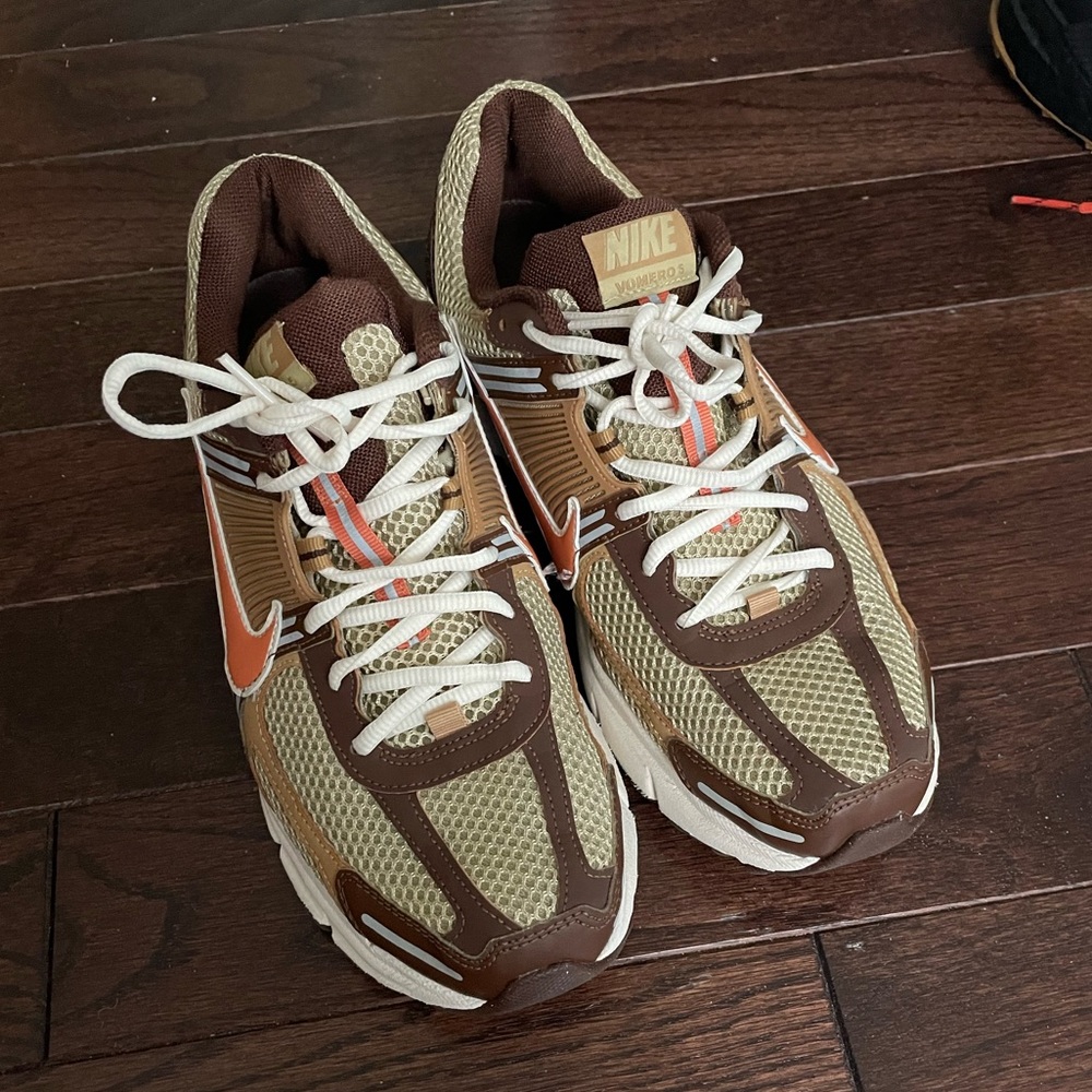 Men’s Nike Vomero 5 Sneakers